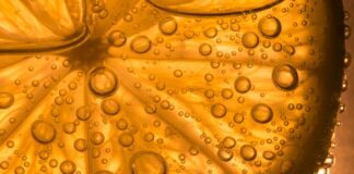 Dlaczego są pęcherzyki powietrza w akwarium?