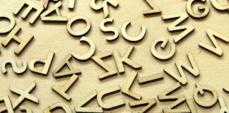 Z czego zrobić literki na tort?