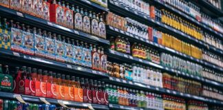 Ile sody wsypać do czyszczenia pralki?